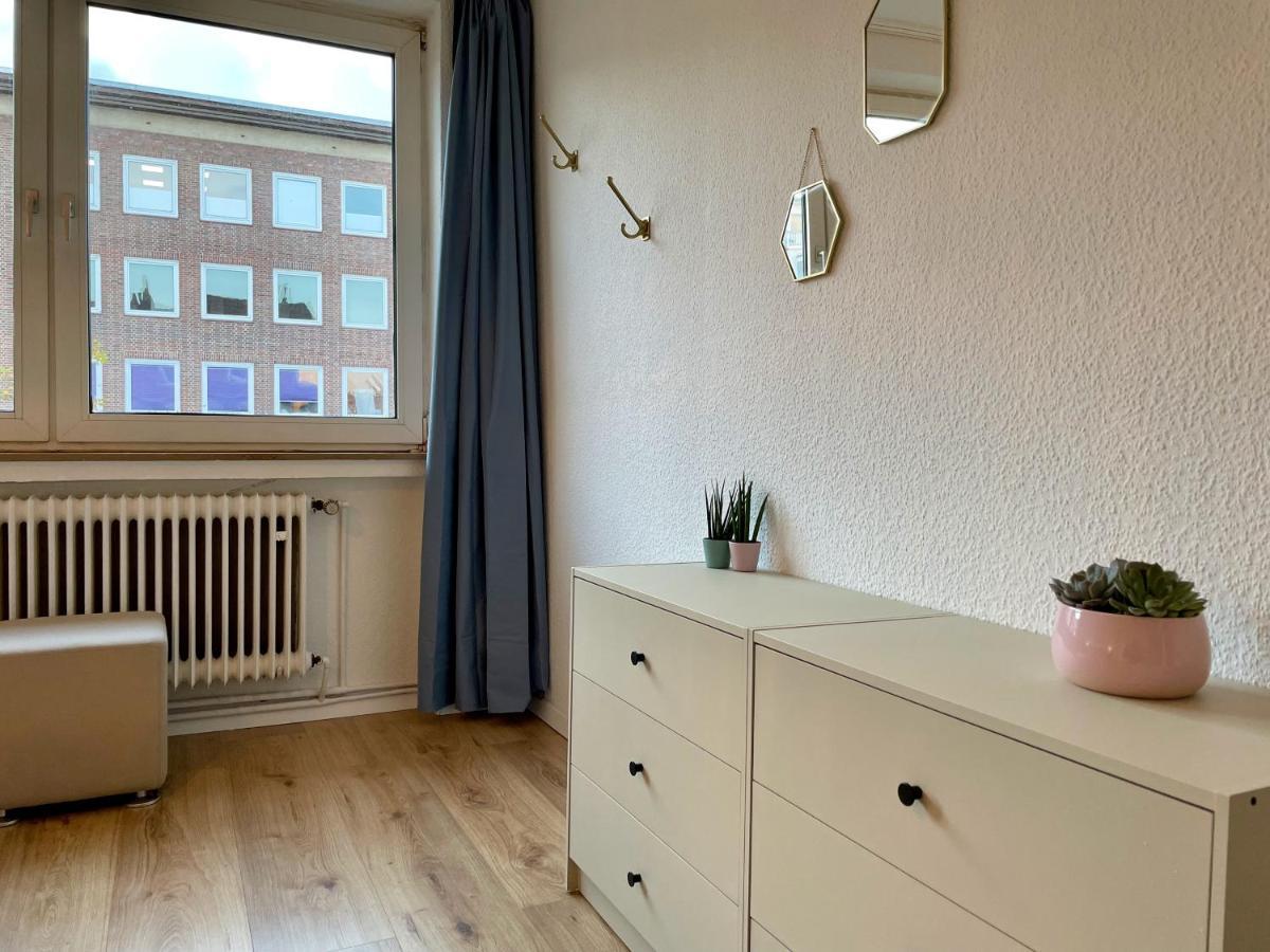 Purple Kitchen - Apartment Mit Grosser Wohnkueche เบรเมอร์ฮาเฟิน ภายนอก รูปภาพ