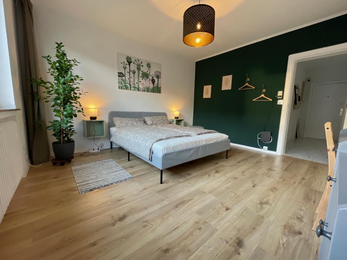 Purple Kitchen - Apartment Mit Grosser Wohnkueche เบรเมอร์ฮาเฟิน ภายนอก รูปภาพ