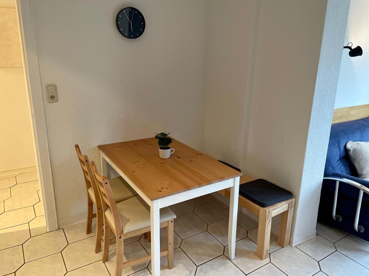 Purple Kitchen - Apartment Mit Grosser Wohnkueche เบรเมอร์ฮาเฟิน ภายนอก รูปภาพ